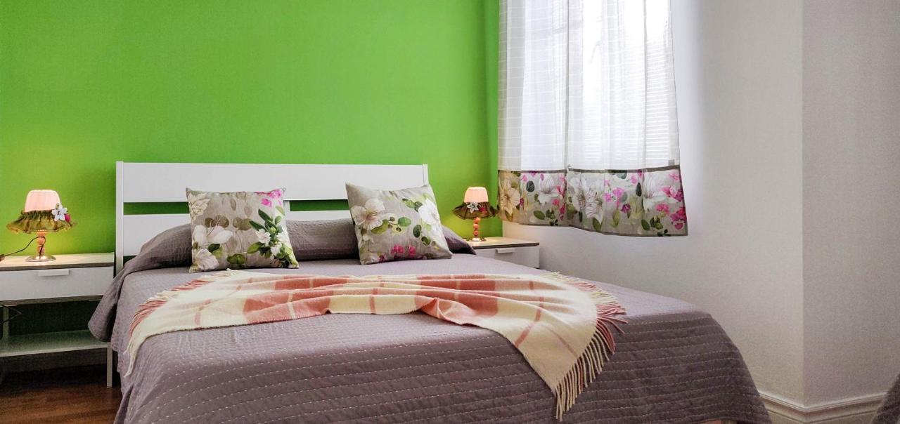 Rainbow Guest House 马达莱纳 外观 照片